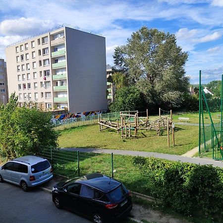 Room & Parking In Shared Appartment With Proprietor L 25 Mins From Paris Gare Du Nord, Cdg Airport & Stade De France Montmagny Экстерьер фото